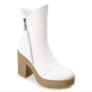 Journee Collection Womens Jaquie Round Toe Platform High Ankle Bootie WHITE 7.5